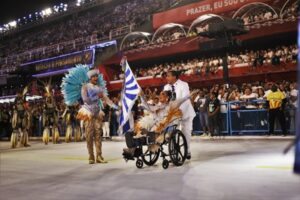 Como Assistir ao Desfile de Samba no Rio sem Gastar Muito